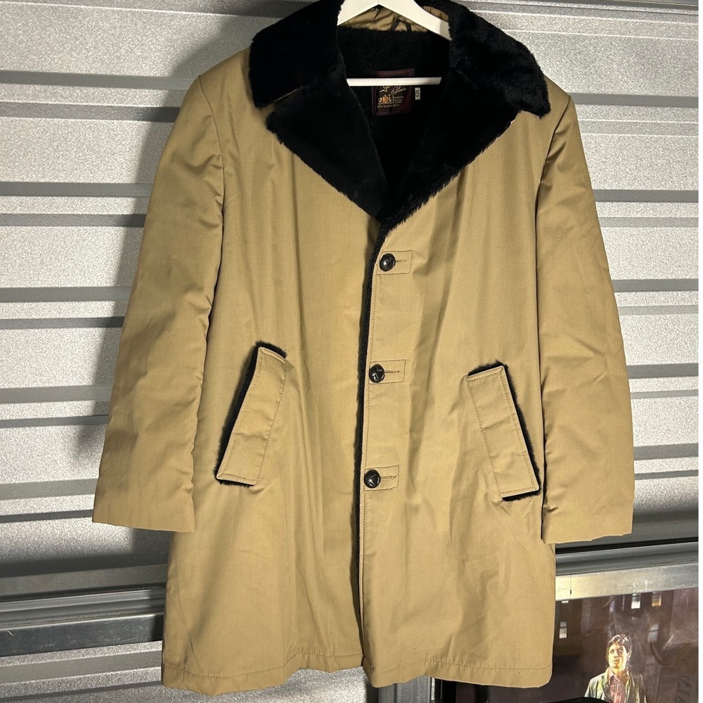 VINTAGE John Blair Overcoat Mens 42R Tan Faux Fur Collar Car Coat Midcentury